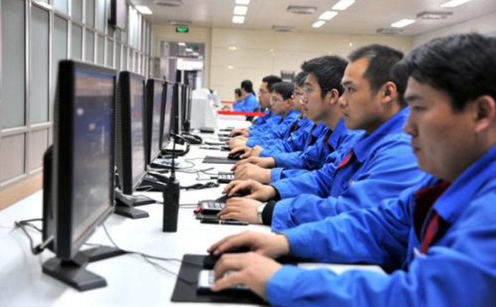 DCS系統控制室-http://m.rjxysw.com/